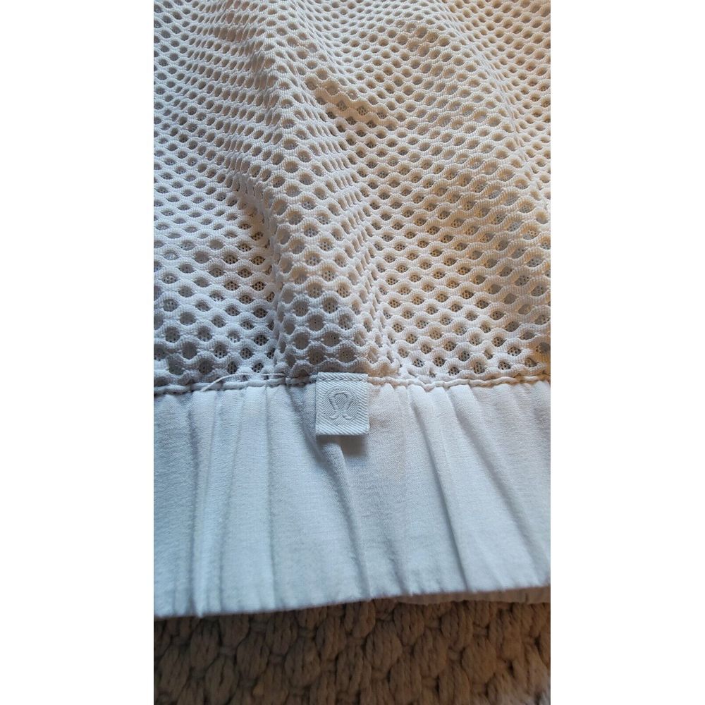 Lululemon White Mesh‎ on Mesh Size Small Long Sleeve Pullover Workout Yoga Top - Picture 5 of 8